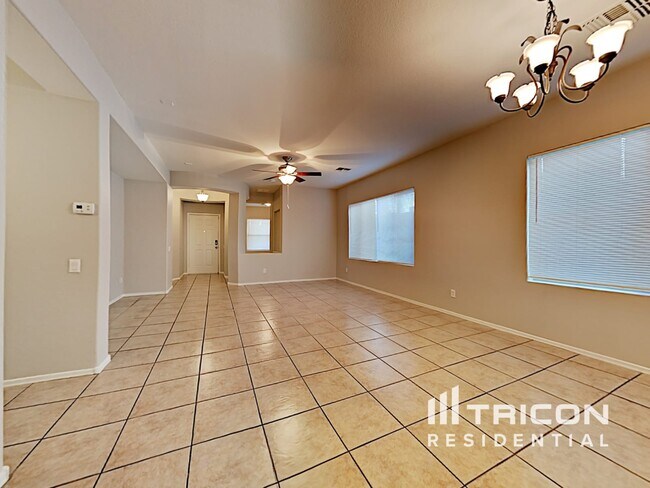 Foto del edificio - 9241 W Berkeley Rd