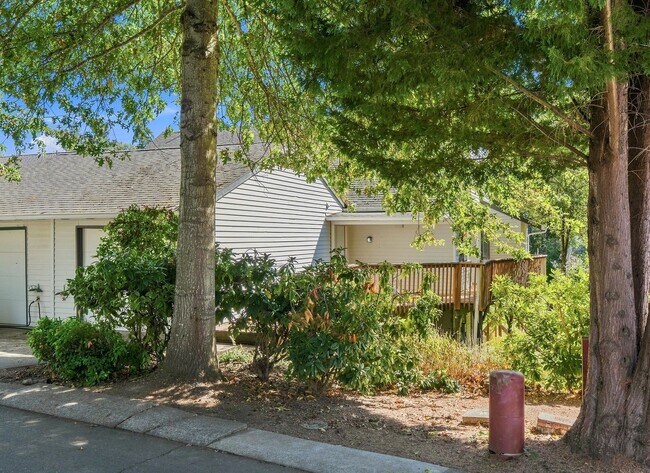 Building Photo - 4965 SW 152nd Ave