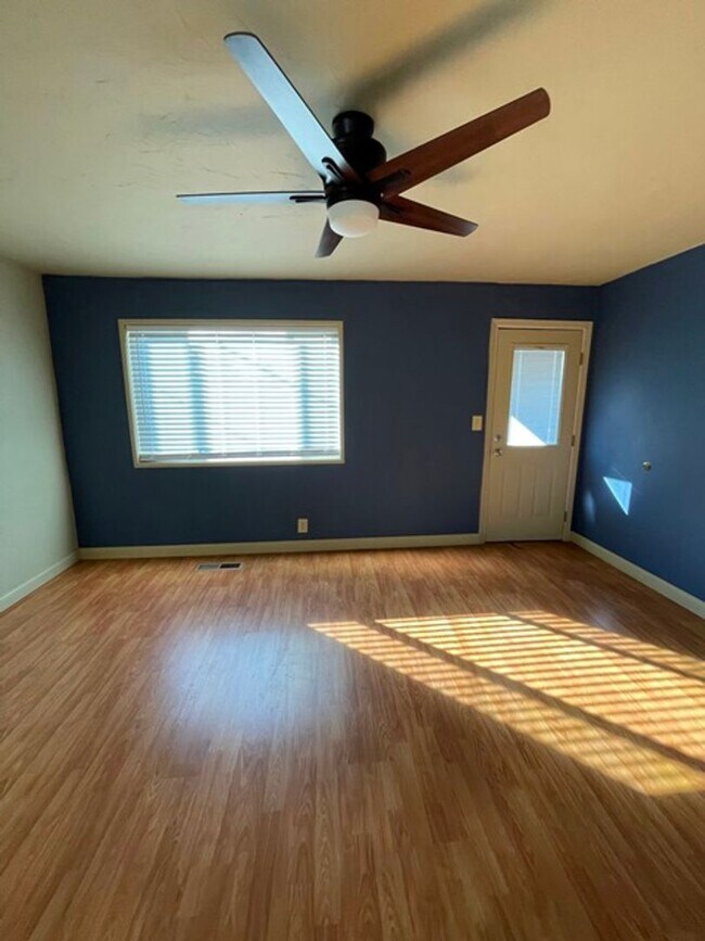 Building Photo - Great home near OIT and Hospital