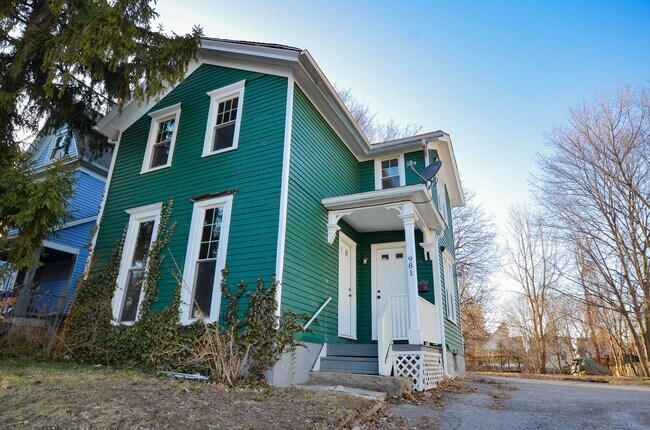 Foto del edificio - Single family home | 4bd/2ba Near UofR and...
