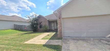 Building Photo - 15355 Oak Glen Dr
