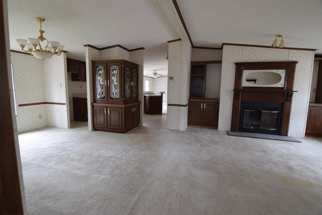 Building Photo - 707 Mcdougald Dr