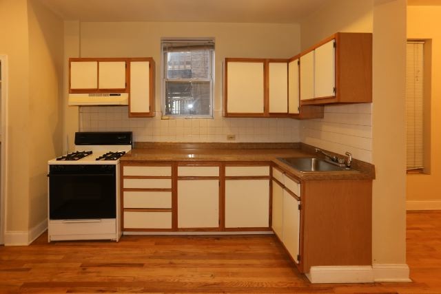 Building Photo - 1411 W Erie St