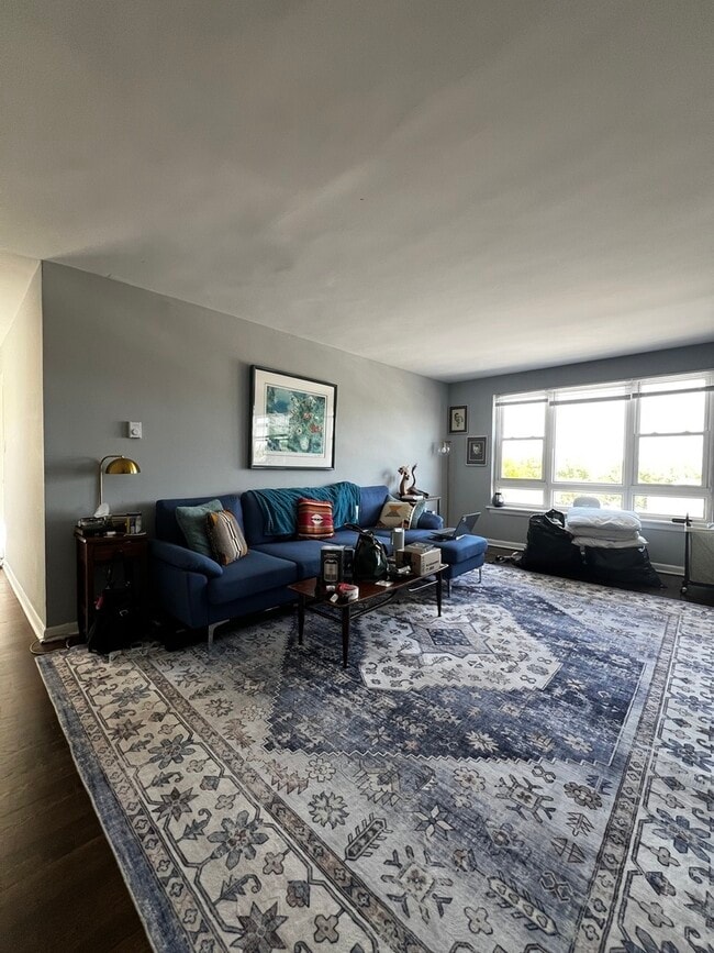 Foto del edificio - 5335 N California Ave