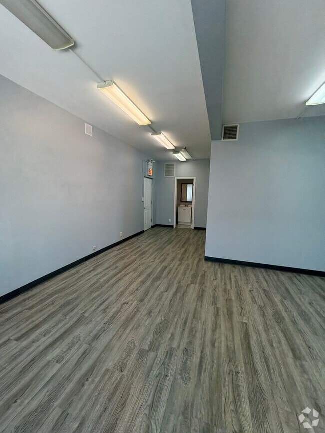 Building Photo - 8827 W Grand Ave