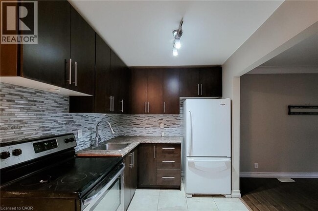 Building Photo - 41 Lake Ave