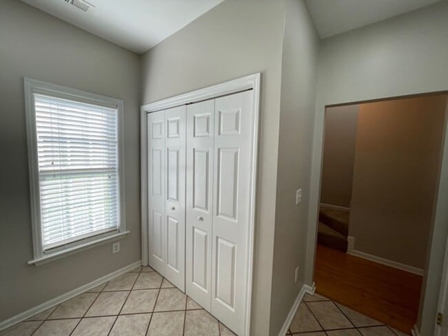 Building Photo - Mingo Creek!