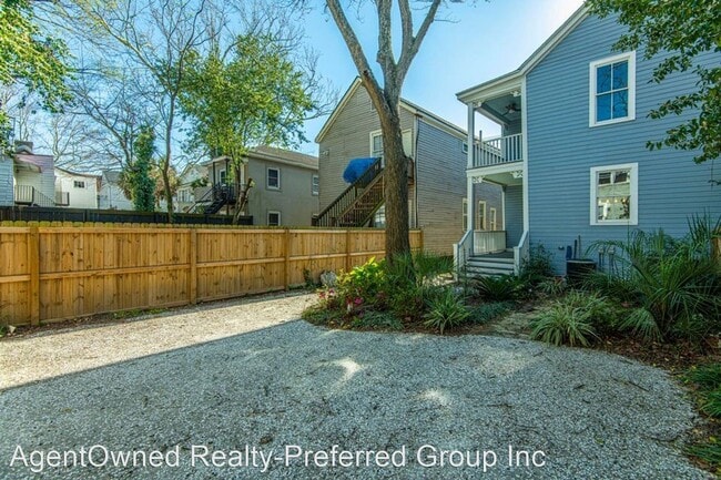 Building Photo - 3 br, 2.5 bath House - 268 Rutledge Avenue