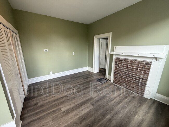 Foto del edificio - 1044-1046-1046 E Long St