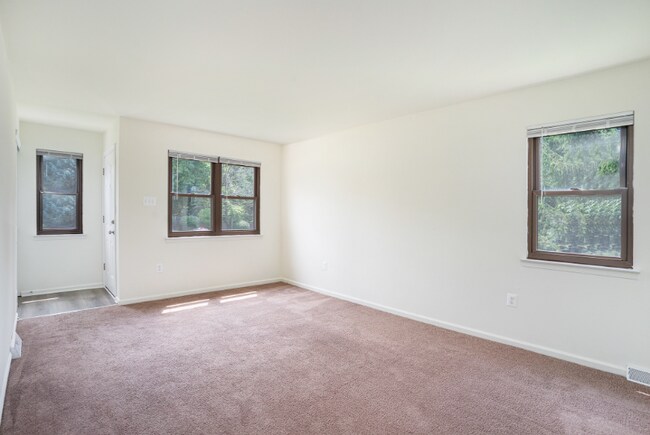 Foto del edificio - 246 Jan Dr