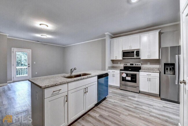 Building Photo - 2824 Laurel Ridge Cir