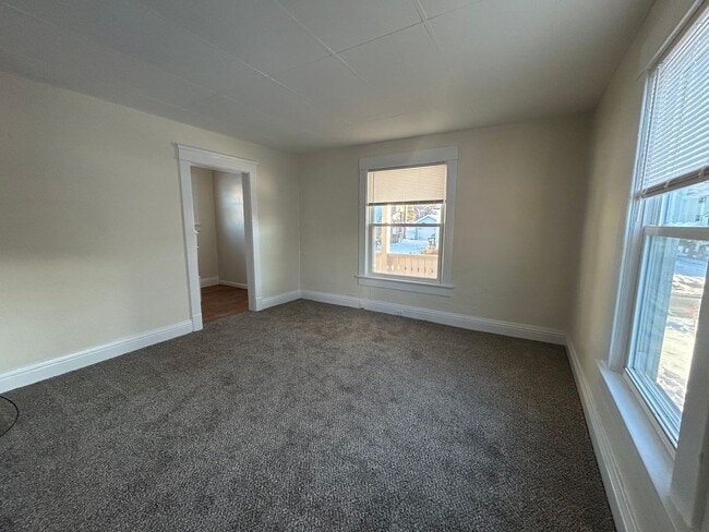 Foto del edificio - Newly Renovated Three Bedroom House