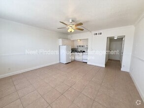 Building Photo - 311 E Ashley St