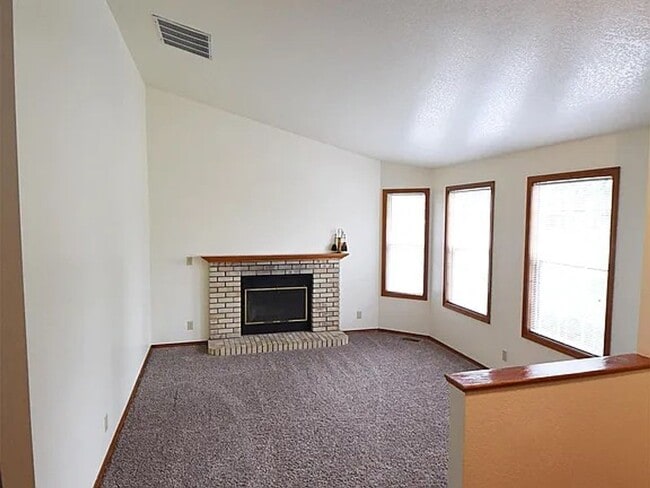 Foto del edificio - Spacious 4-Bedroom South Boise Home with F...