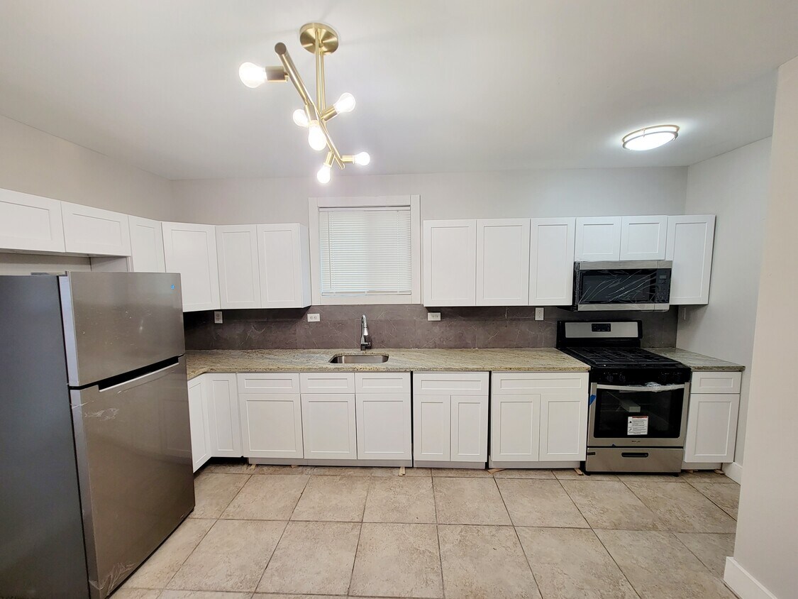 Kitchen - 98 Grand Ave
