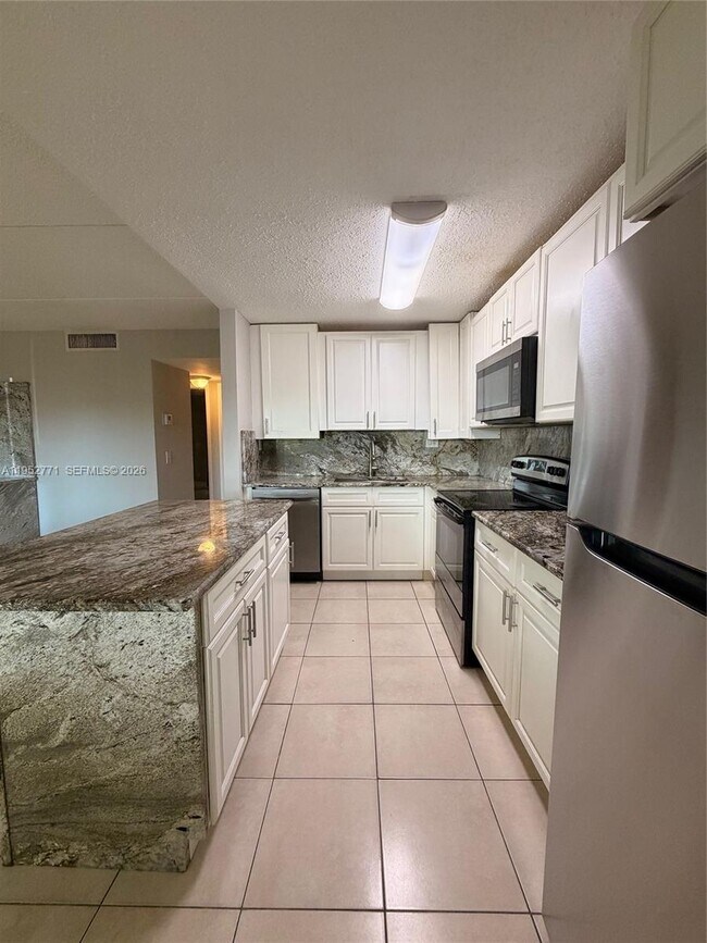 Foto del edificio - 105 Meadows Cir