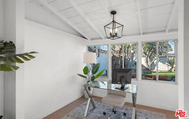 Foto del edificio - 6251 Alcove Ave