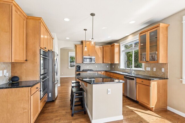 Foto del edificio - 5 Bedroom 3 Bath Home in Bothell Beaumont Sub Division $4300