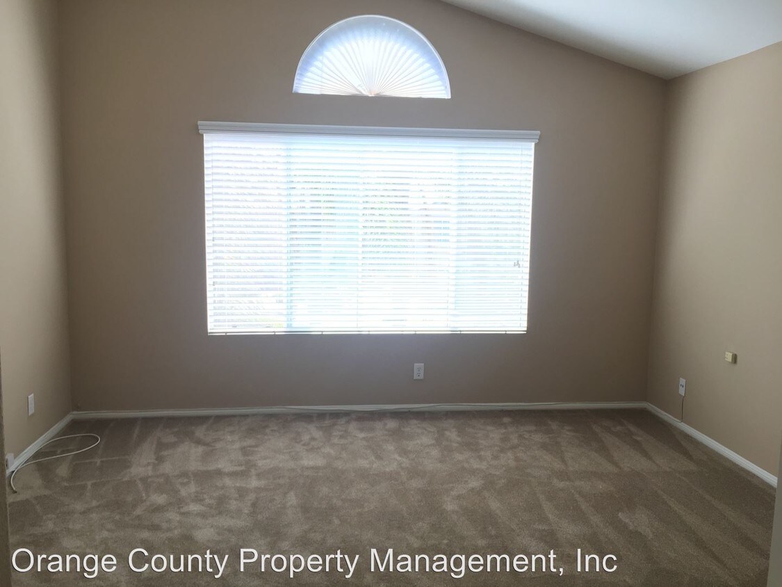 3 br 25 bath house   903 s natalie lane anaheim ca building photo