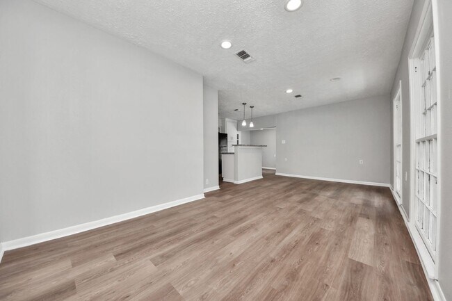 Foto del edificio - 3603 Crosby Cedar Bayou Rd