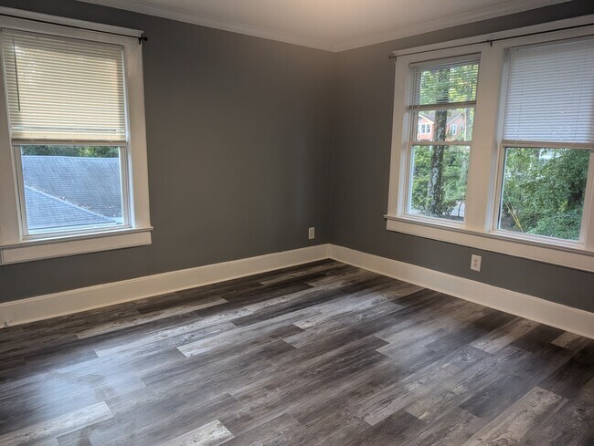 Building Photo - 2217 Blossom St
