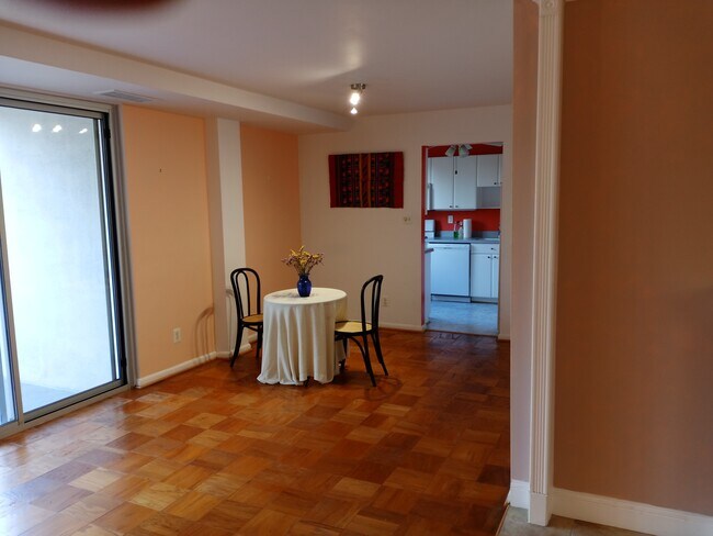 Dining room - 4977 Battery Ln