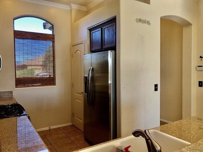 Building Photo - 10848 E New Rock Ridge Dr