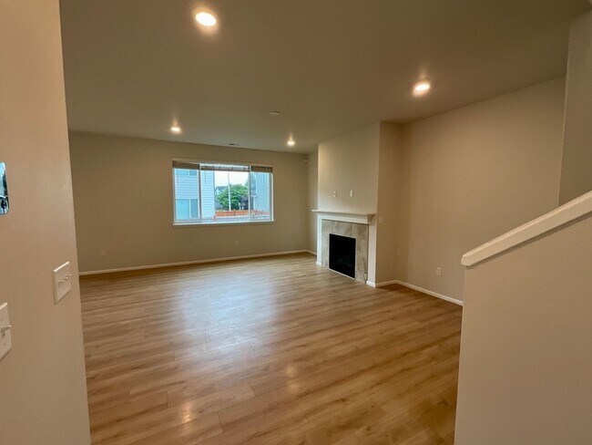 Foto del edificio - $500 Move-In Special! Beautiful 4 bedroom Home located in Sultan