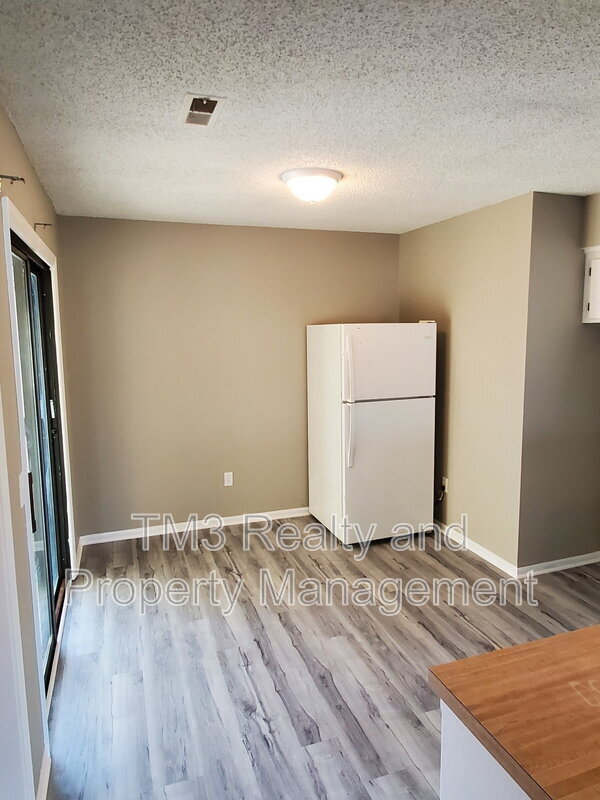 Foto del edificio - 904 S Edgebrook Ln