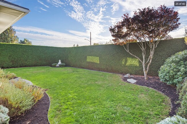 Yard space - 306 S 193rd St
