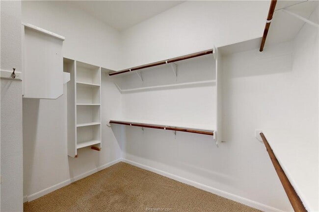 3 Bedrom 2 bath with a 2 car garage - 3 Bedrom 2 bath with a 2 car garage House