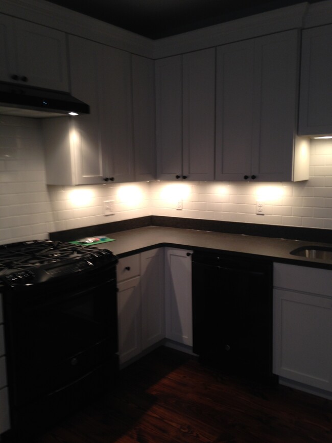 Kitchen with granite countertops. - 239 Kentucky Ave