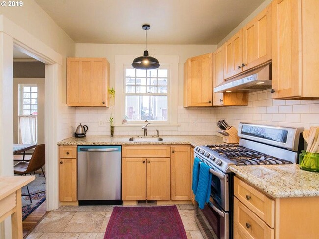 Foto del edificio - 1305 NE Killingsworth St