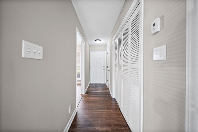 Building Photo - 280 Timber Ct Dr