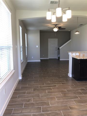 Building Photo - 1020 Sierra Vista Ct