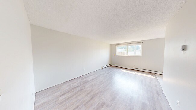 Building Photo - 9515-9100 100 Ave.
