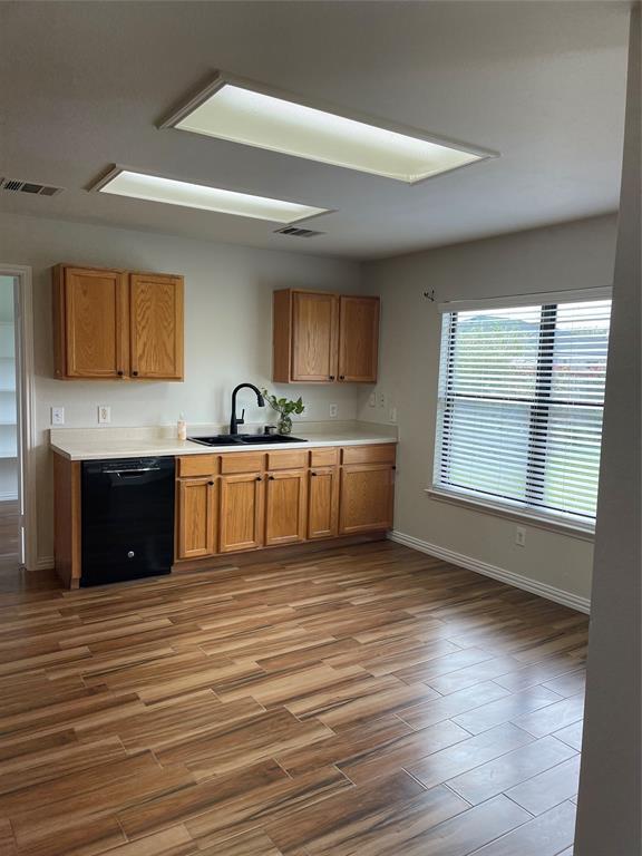 Building Photo - 219 Cottontail Dr