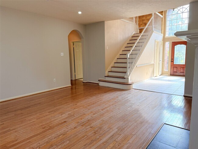 Building Photo - 3631 Lauderwood Ln