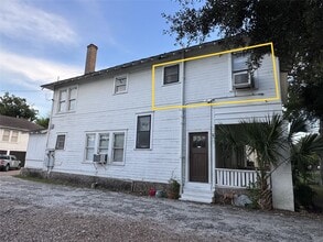 Building Photo - 1612 Heights Blvd