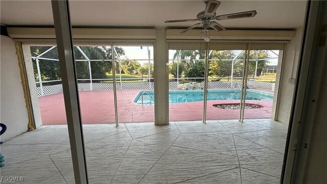 Foto del edificio - 701 Arianne Ct