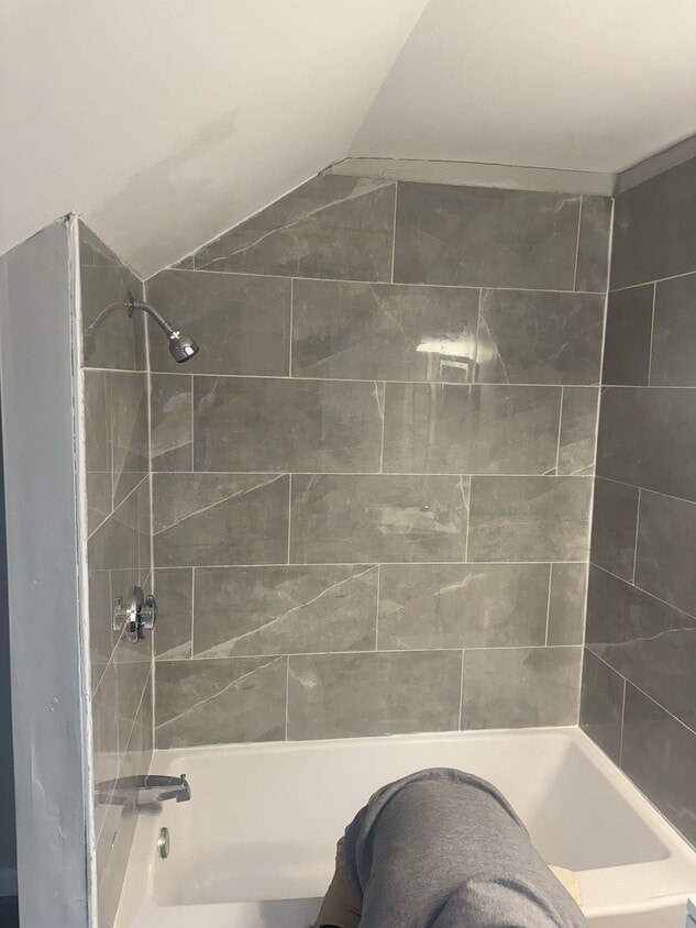 Building Photo - 2nd floor left