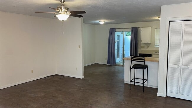Building Photo - 2321 Jackson Bluff Rd