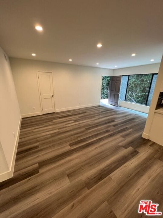 Building Photo - 11725 Darlington Ave