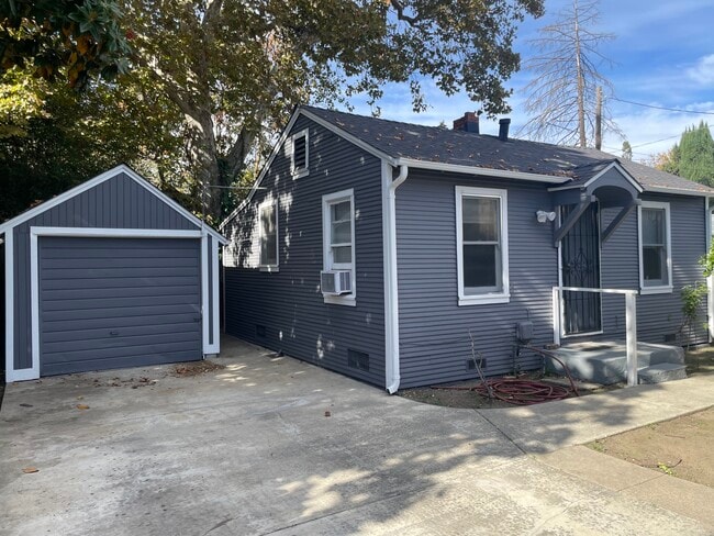 Foto del edificio - 721 N Church St