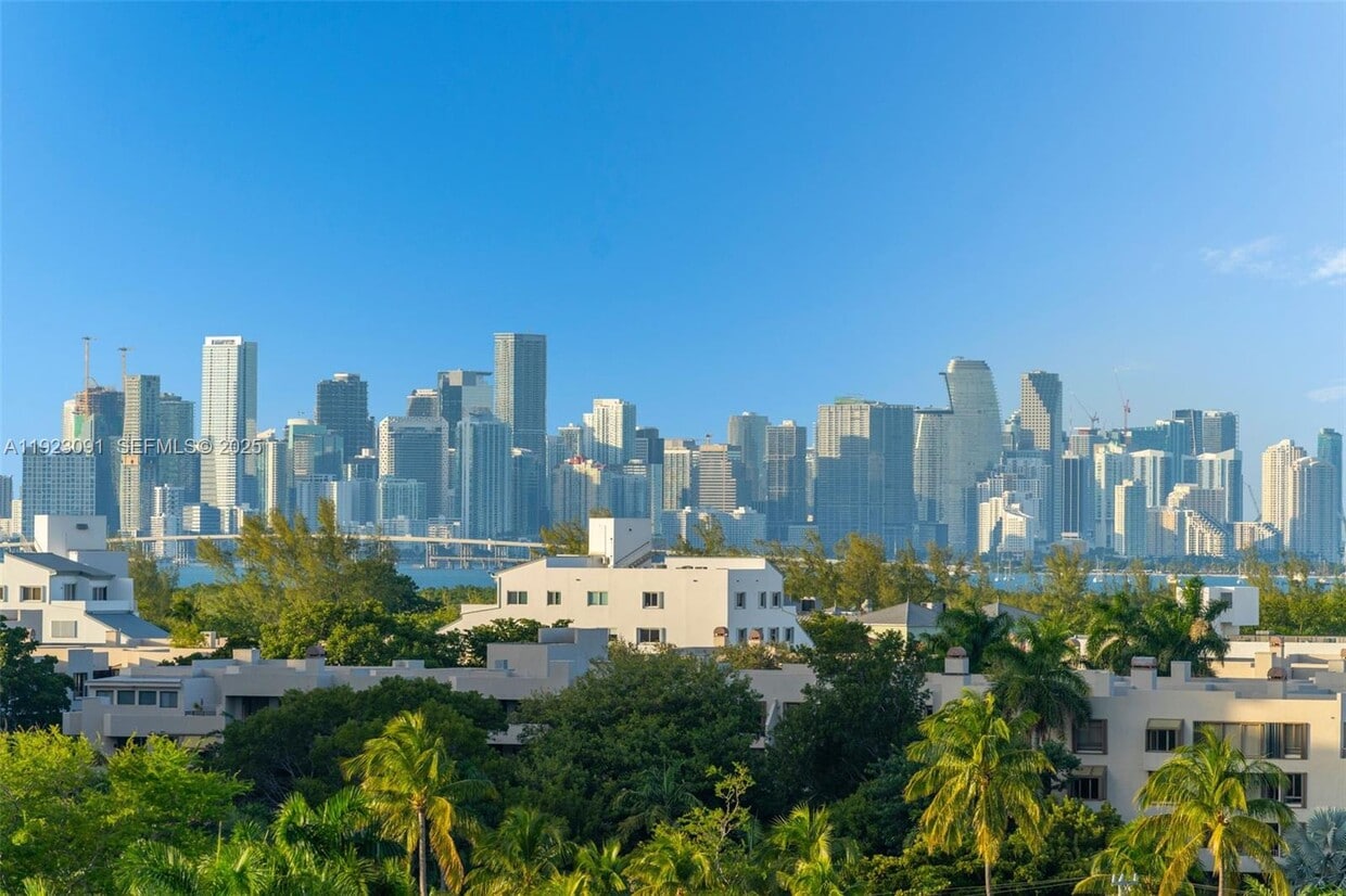 Foto principal - 430 Grand Bay Dr