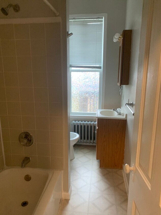Primary Photo - 645-647 S. Potomac Street