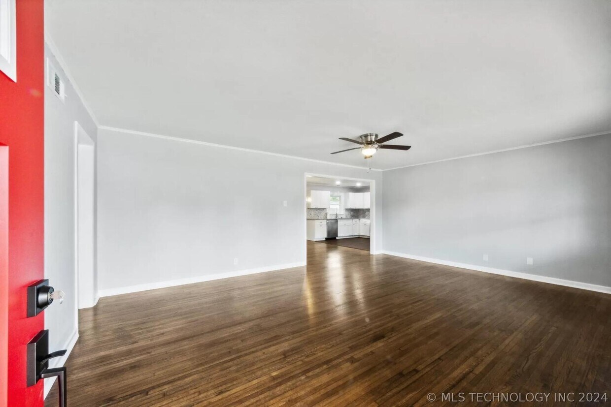 Foto principal - 5720 E 29th St
