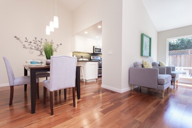 Building Photo - 1468 Golden Meadow Square