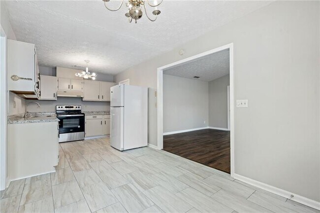 Building Photo - 574 Wedgewood Dr