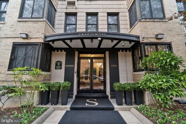 Foto del edificio - 1010 25th St NW